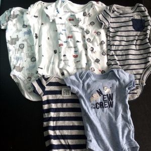 Newborn Boys onesies. Carters brand. 7 pieces